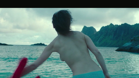 Pic: Jenny Slate in The Sunlit Night (2019)