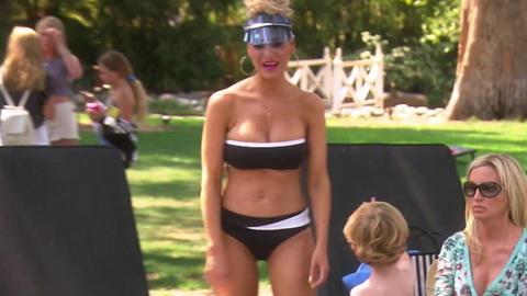Pic: Dorit Kemsley in The Real Housewives of Beverly Hills (2010-2023)