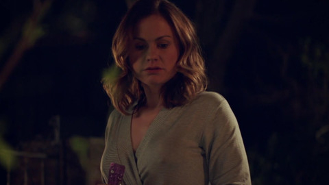 Pic: Anna Paquin in Flack