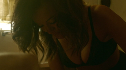 Pic: Heather Hemmens in Roswell, New Mexico