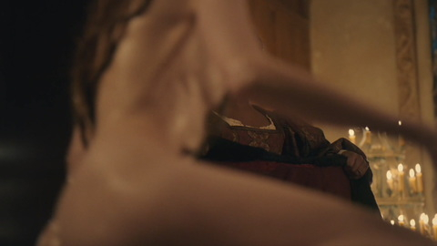 Pic: Charlotte Hope in The Spanish Princess