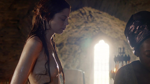 Pic: Charlotte Hope in The Spanish Princess