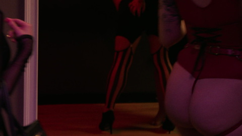 Pic: Molly Hewitt in Easy