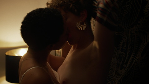 Pic: Kenzie Elizabeth in Easy