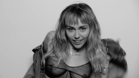 Pic: Miley Cyrus in SHE IS COMING - D.R.E.A.M. sequence
