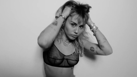 Pic: Miley Cyrus in SHE IS COMING - D.R.E.A.M. sequence