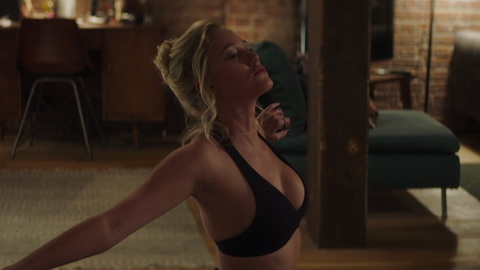 Pic: Maika Monroe in Greta