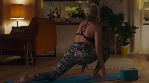 Pic: Maika Monroe in Greta (2019)