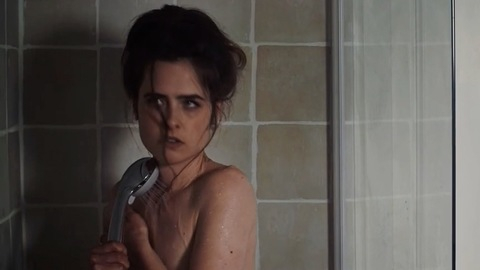 Pic: Ellie Turner in How You Look at Me