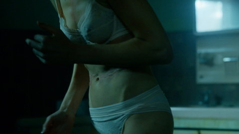 Pic: Emma Greenwell in The Rook (2019)