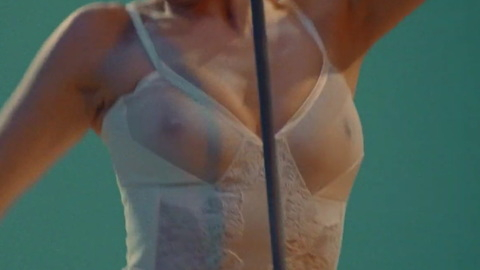 Pic: Robyn in Ever Again