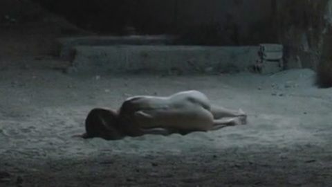 Pic: Manon Kahle in Thank You for Bombing