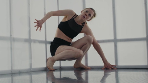 Pic: Shauna Macdonald in White Chamber