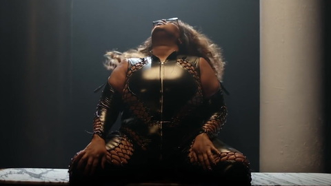 Pic: Lizzo in Fitness