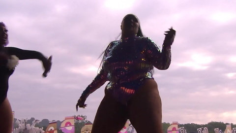 Pic: Lizzo in Lizzo - Truth Hurts (Live at Glastonbury 2019)
