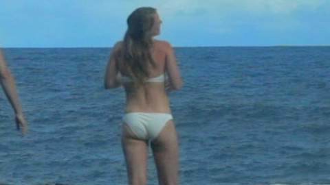 Pic: Ingrid Vollset in Throuple