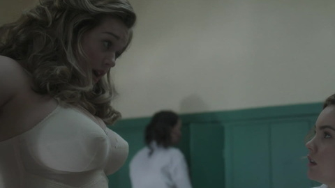 Pic: Sophi Bairley in To the Stars