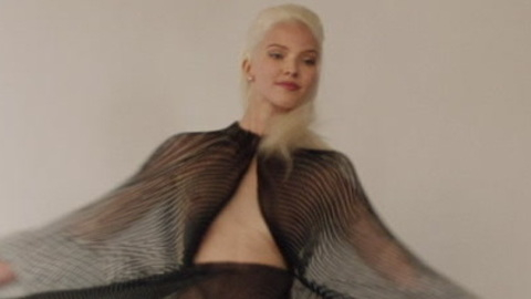 Pic: Sasha Luss in Anna