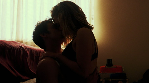 Pic: Sophie Simnett in Daybreak