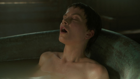 Pic: Sylvia Hoeks in See