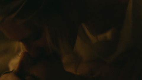 Pic: Niké Kurta in The King (2019)