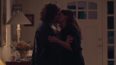 Pic: Katie Kershaw in Mrs. Fletcher