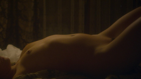 Pic: Adriana Ugarte in Hache