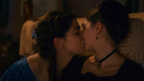 Pic: Hailee Steinfeld in Dickinson
