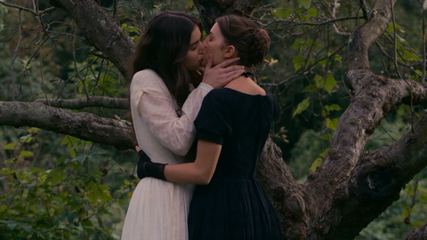 Pic: Hailee Steinfeld in Dickinson
