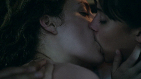 Pic: Riley Keough in Earthquake Bird