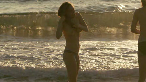 Pic: Riley Keough in Earthquake Bird