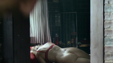 Pic: Erin Schaut in Tell Me a Story