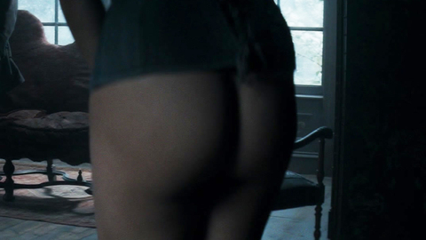 Pic: Vinette Robinson in A Christmas Carol