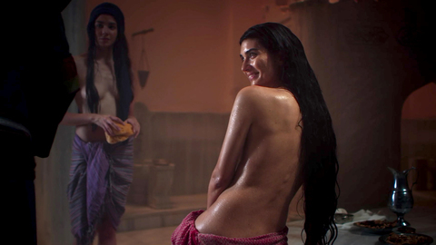 Pic: Tuba Büyüküstün in Rise of Empires: Ottoman