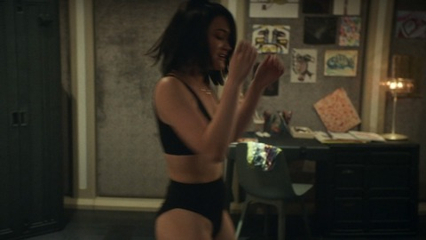 Pic: Isa Briones in Star Trek: Picard