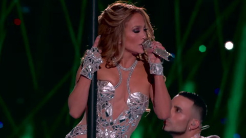 Pic: Jennifer Lopez in Super Bowl
