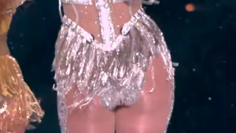 Pic: Jennifer Lopez in Super Bowl (1967-2020)