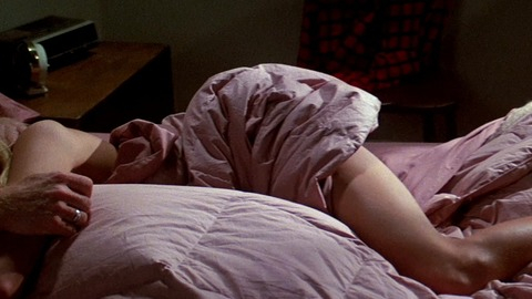 Pic: Daryl Hannah in Legal Eagles