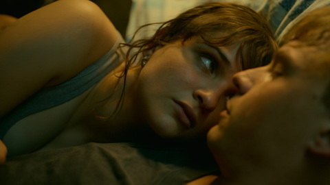 Pic: Lisa Vicari in Isi & Ossi