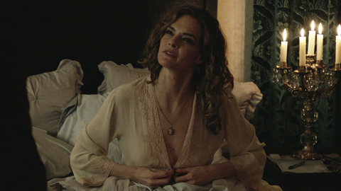 Pic: Nicole Steinwedell in Hawaii Five-0