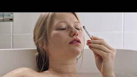 Pic: Roosa Söderholm in Baby Jane