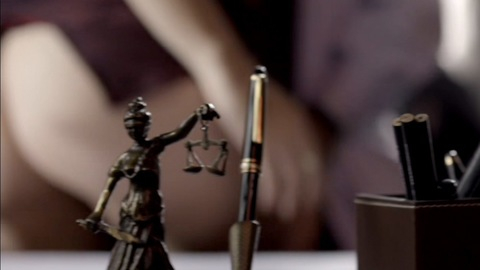 Pic: Isabel Wilker in O Negócio