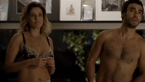 Pic: Antoniela Canto in O Negócio