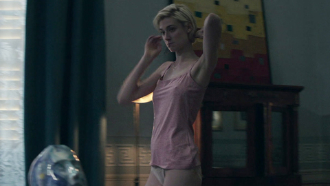 Pic: Elizabeth Debicki in The Burnt Orange Heresy (2020)