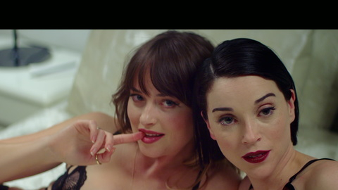 Pic: Dakota Johnson in The Nowhere Inn