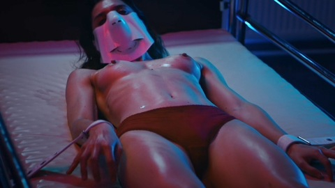 Pic: Camille Vanlerberghe in Yummy