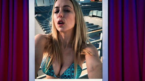 Pic: Iliza Shlesinger in The Iliza Shlesinger Sketch Show