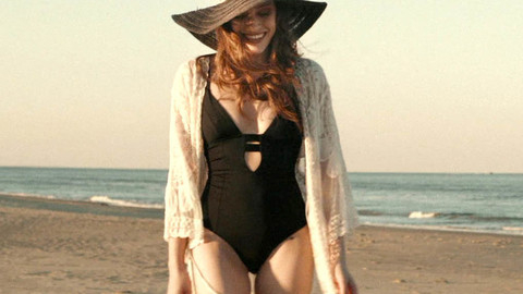 Pic: Carly Chaikin in Last Moment of Clarity