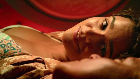 Pic: Madison Bailey in Outer Banks