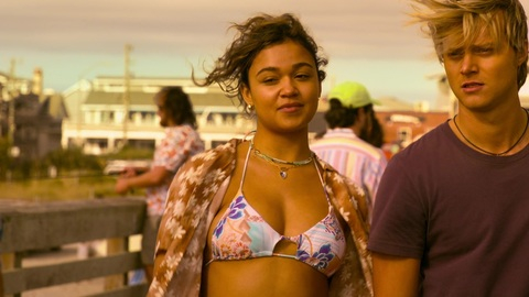 Pic: Madison Bailey in Outer Banks